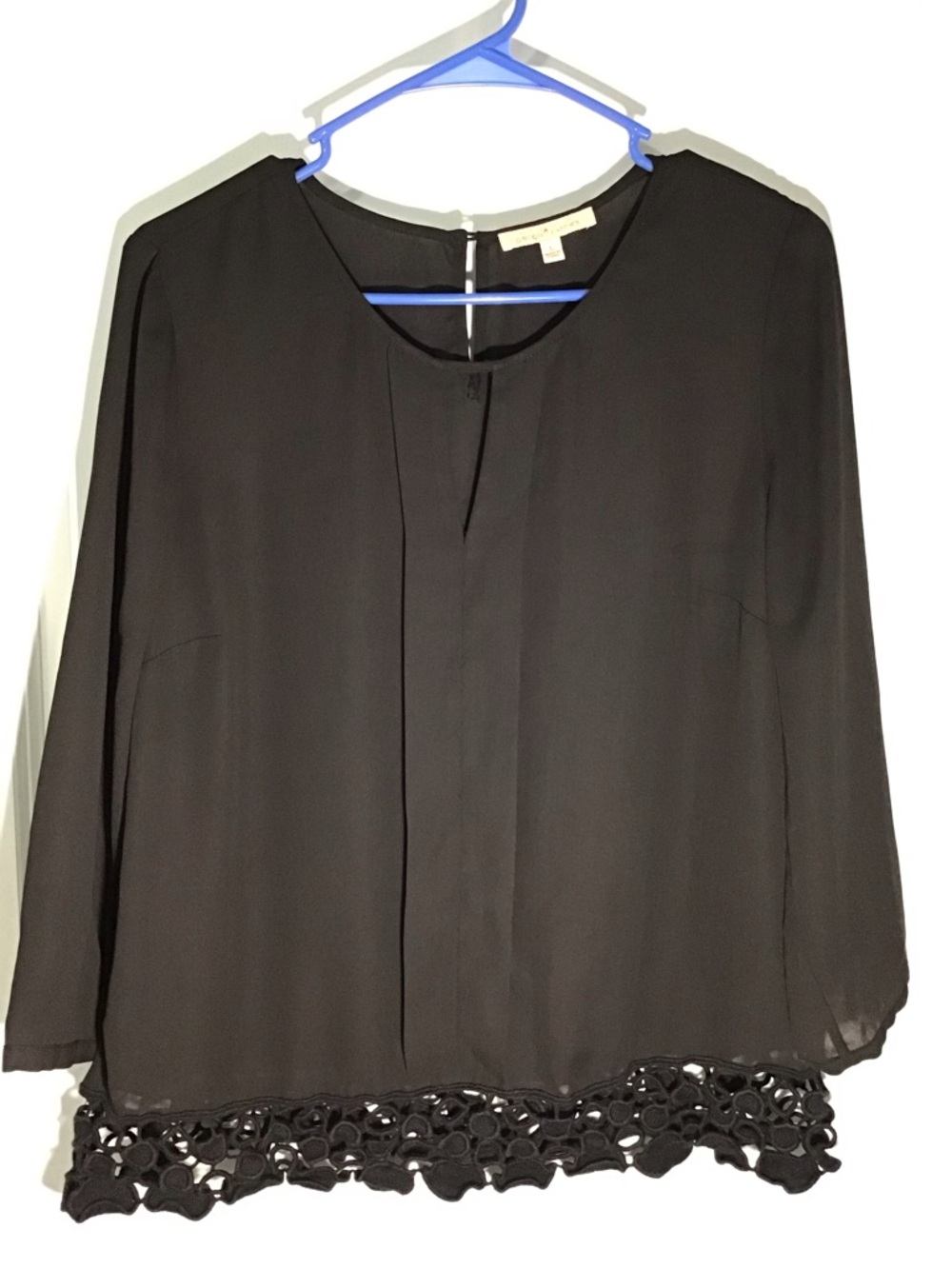 Gibson Latimer Black Long Sleeve Top with Crochet Hem Size M